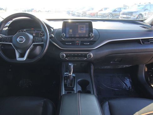 Used 2021 Nissan Altima 2.5 SR w/ SR Premium Package image 43