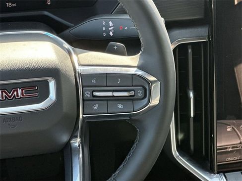 New 2025 GMC Acadia Elevation image 10