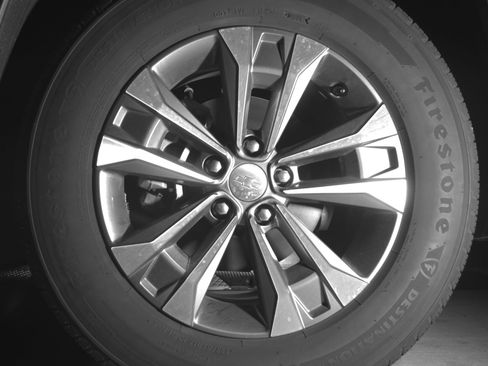 Used 2025 Chevrolet Equinox LT FWD image 12