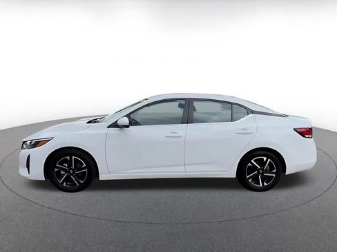 Used 2025 Nissan Sentra SV FWD image 9