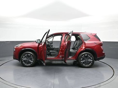Used 2026 Nissan Rogue Platinum w/ Tech Package AWD/4WD image 43