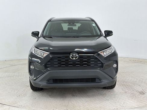 Used 2020 Toyota RAV4 XLE Premium FWD image 6