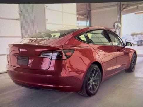 Used 2023 Tesla Model 3 Standard Range RWD image 3