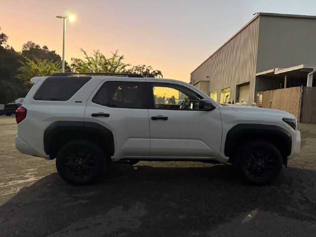 Used 2026 Toyota 4Runner SR5 AWD/4WD image 4