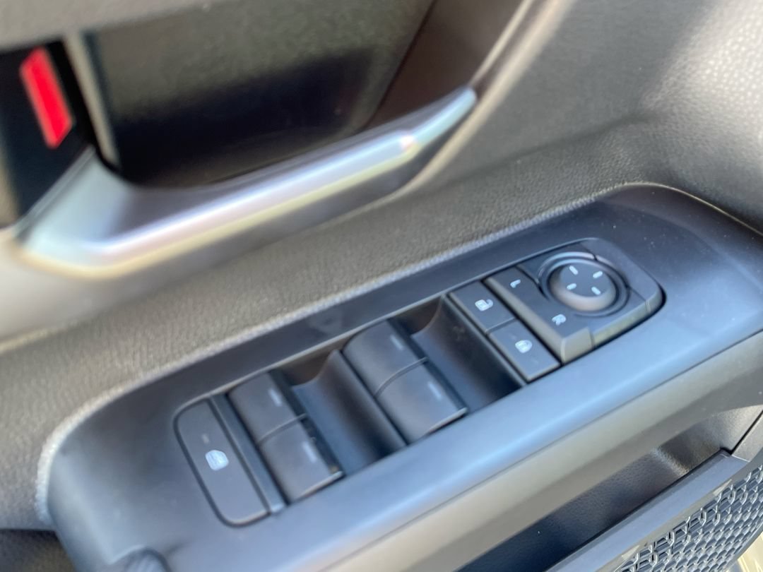 Used 2025 Toyota Tacoma TRD Sport AWD/4WD image 21