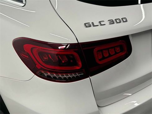 Certified 2022 Mercedes-Benz GLC 300 4MATIC image 5