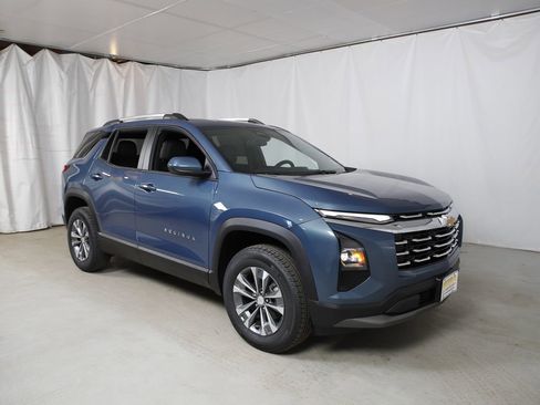 New 2026 Chevrolet Equinox LT w/ Convenience Package II image 1