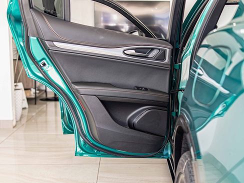 New 2025 Alfa Romeo Stelvio Sprint image 36