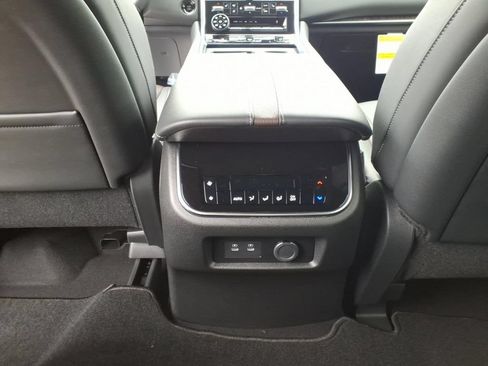 New 2026 Nissan Armada SL w/ Captain's Chari Seat Package AWD/4WD image 30
