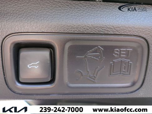 Used 2018 Lincoln Navigator Reserve w/ Technology Package image 12