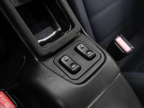 Used 1991 MAZDA MX-5 Miata RWD image 16