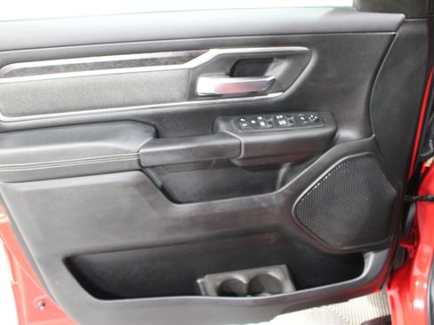Used 2019 RAM 1500 Big Horn AWD/4WD image 6
