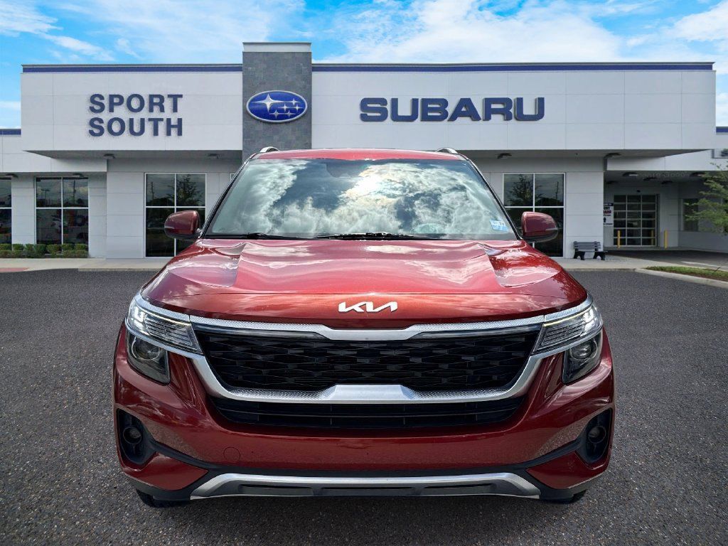 Used 2023 Kia Seltos S w/ Navigation Package FWD image 9