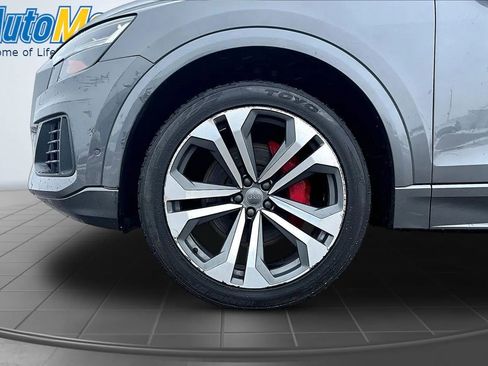 Used 2019 Audi Q8 Premium Plus w/ Premium Plus AWD/4WD image 39