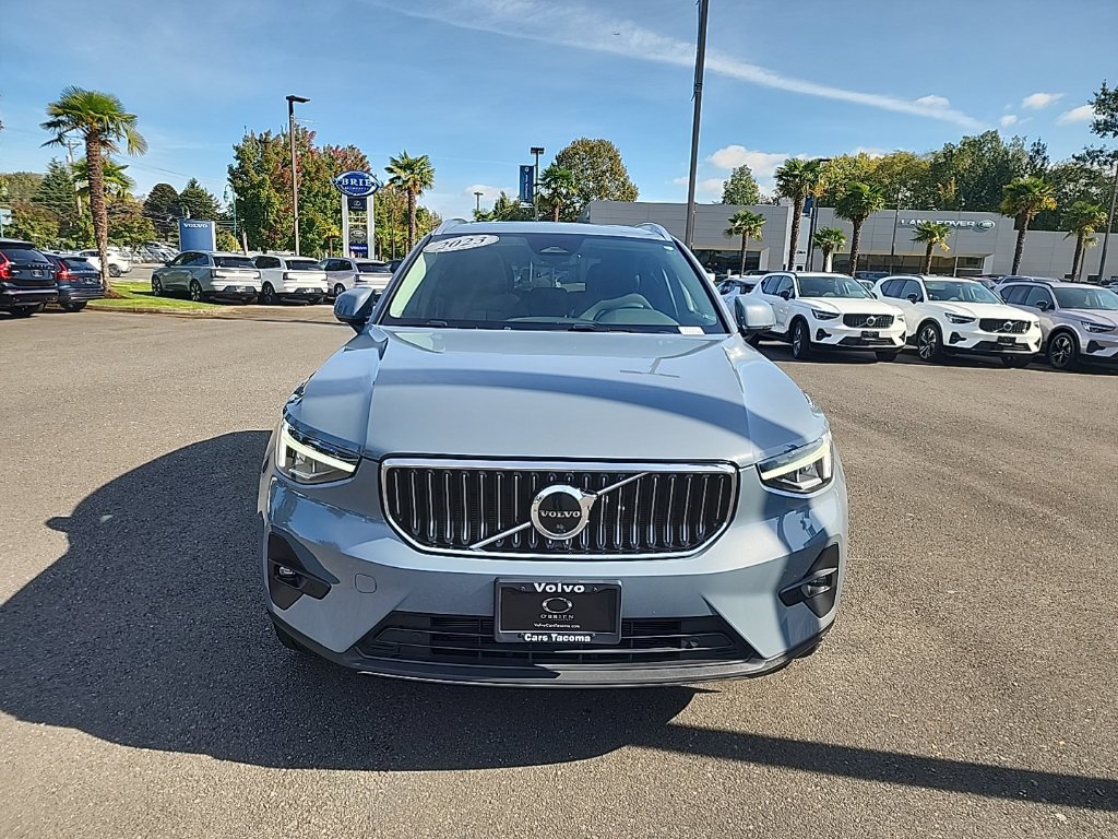 Certified 2023 Volvo XC40 B5 Plus w/ Driver Assist Package AWD/4WD image 7