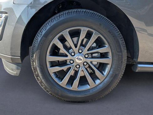 Used 2021 Ford Expedition Max Limited image 32