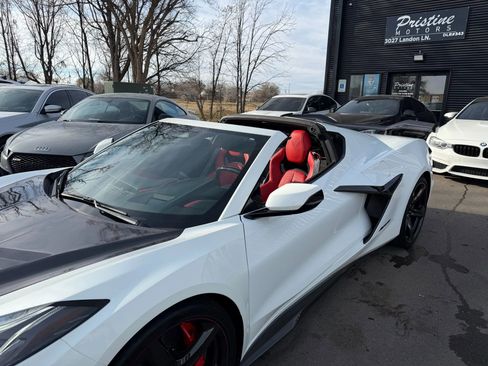 Used 2024 Chevrolet Corvette Z06 w/ Z07 Performance Package image 16