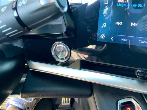 Used 2025 Chevrolet Corvette Stingray Coupe w/ 1LT image 33