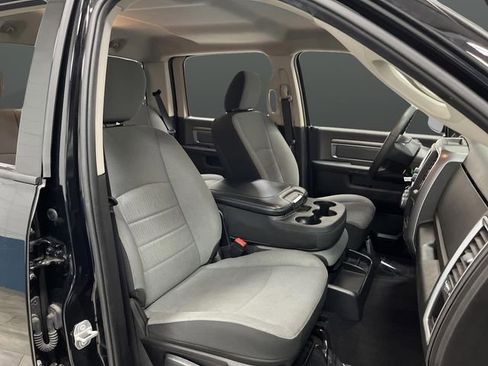 Used 2022 RAM 1500 Classic SLT image 26