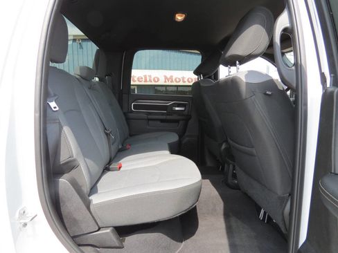 Used 2024 RAM 2500 Big Horn w/ Bed Utility Group image 10