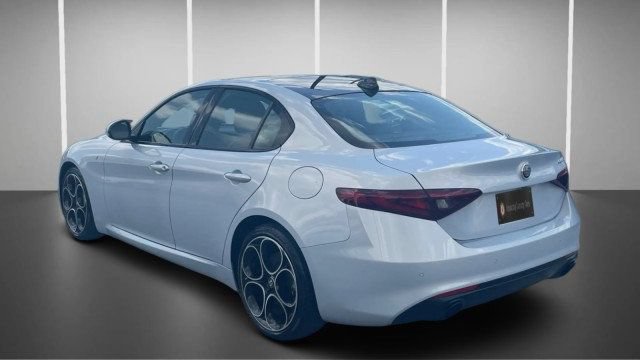 Used 2023 Alfa Romeo Giulia Ti w/ Active Assist Plus Package RWD image 10