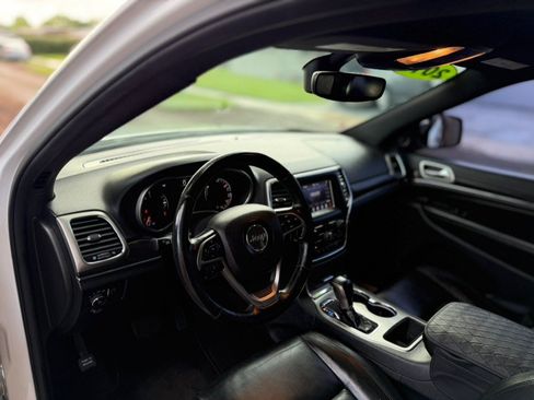Used 2018 Jeep Grand Cherokee Limited RWD image 9