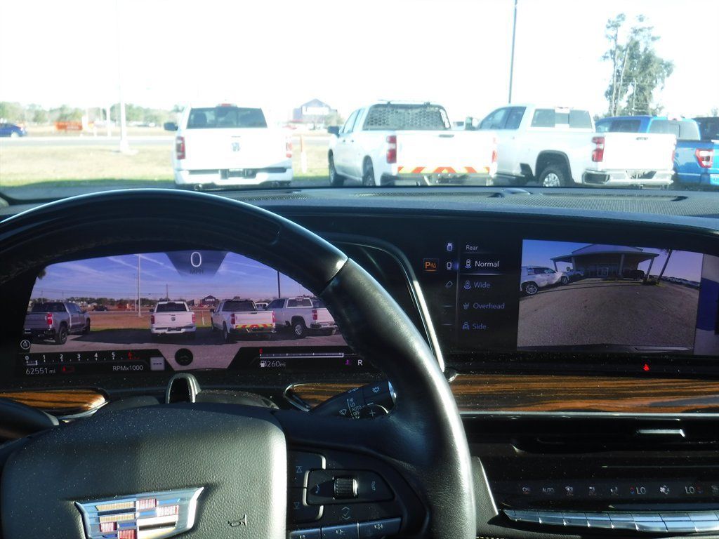 Used 2023 Cadillac Escalade Premium Luxury RWD image 28