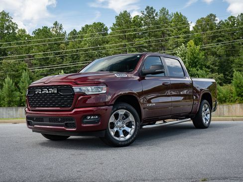 Used 2025 RAM 1500 Big Horn AWD/4WD image 1