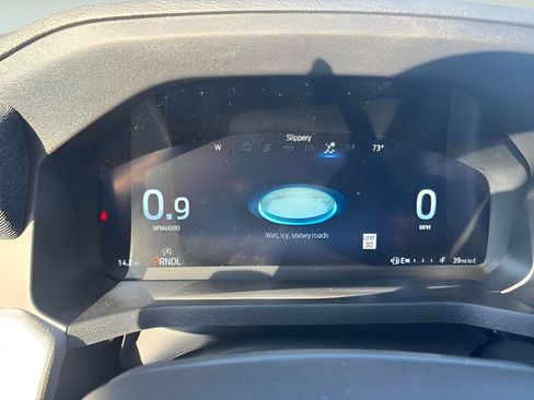 Used 2025 Ford Explorer Active w/ Active Comfort Package image 34