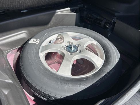 Used 2025 Jeep Grand Cherokee Laredo X w/ Luxury Tech Group I image 37