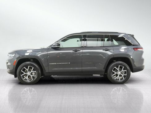Used 2025 Jeep Grand Cherokee Limited w/ Trailer Tow Package AWD/4WD image 2