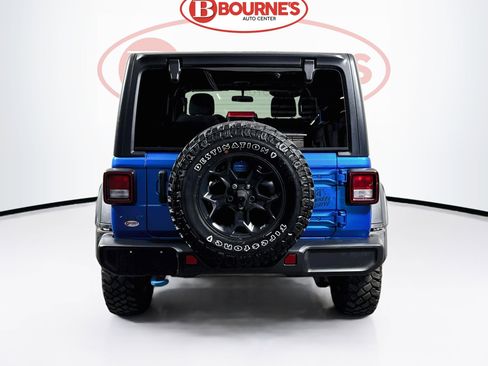 Used 2023 Jeep Wrangler Unlimited w/ Cold Weather Group AWD/4WD image 8