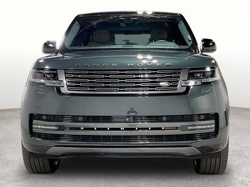 Used 2025 Land Rover Range Rover SE AWD/4WD image 4