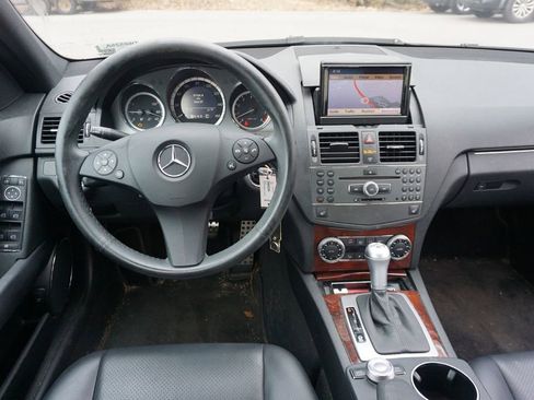 Used 2010 Mercedes-Benz C 300 4MATIC Sedan image 5