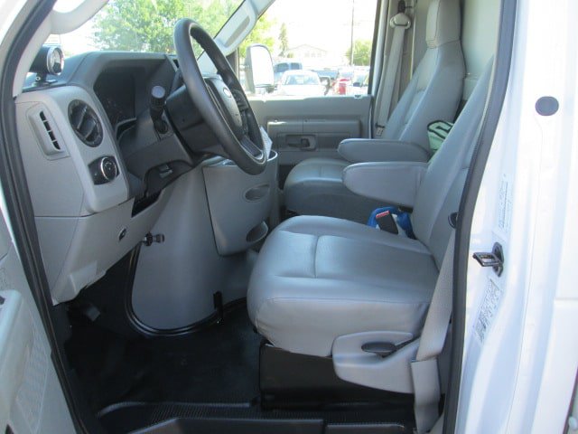 Used 2022 Ford E-350 and Econoline 350 Super Duty w/ Power Windows & Locks Group RWD image 8