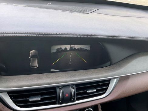 Used 2019 Alfa Romeo Stelvio Ti image 15