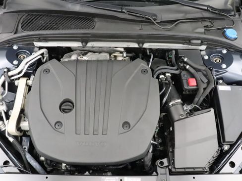 Used 2024 Volvo S60 B5 Core FWD image 11