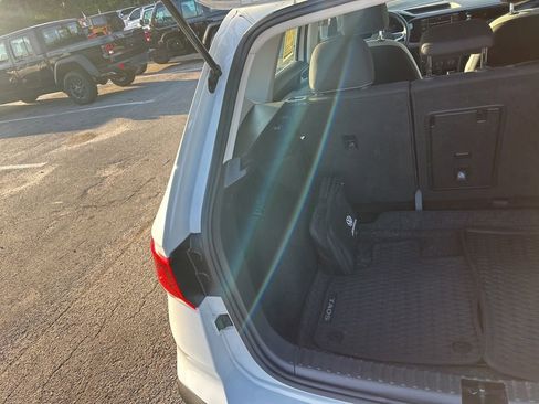 Used 2022 Volkswagen Taos S image 28