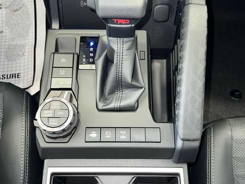 New 2026 Toyota 4Runner TRD Off-Road Premium w/ Tow Technology Package AWD/4WD image 27