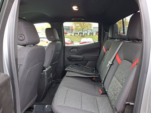 Used 2025 Chevrolet Colorado Z71 image 10