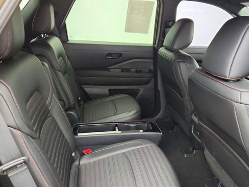 Used 2025 Nissan Pathfinder Rock Creek AWD/4WD image 21