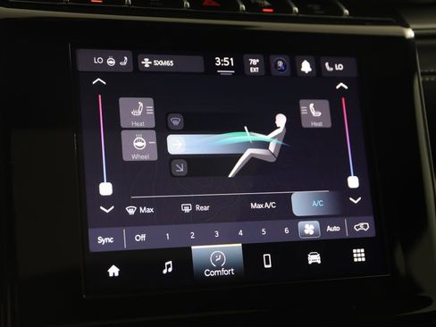 Used 2025 Jeep Grand Cherokee Laredo X w/ Luxury Tech Group I image 33