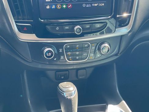 Used 2020 Chevrolet Traverse LT FWD image 22