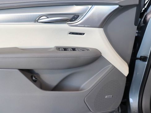 Used 2023 Cadillac XT5 Premium Luxury FWD image 17