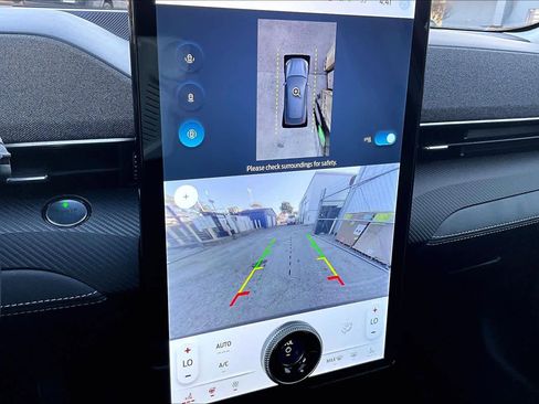 Used 2022 Ford Mustang Mach-E Premium image 28