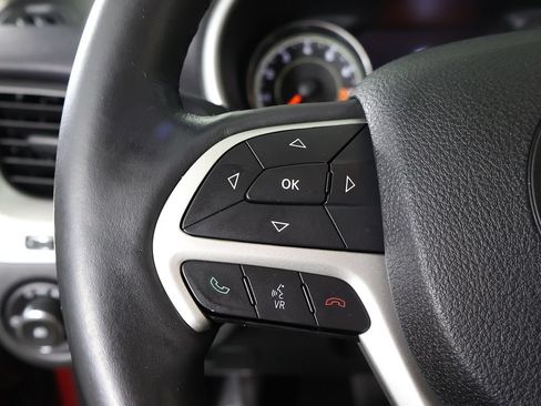 Used 2015 Jeep Cherokee Trailhawk w/ Comfort/Convenience Group AWD/4WD image 41