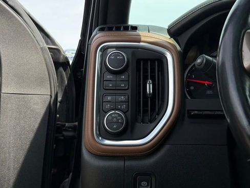 Used 2023 Chevrolet Silverado 2500 High Country w/ Z71 Off-Road Package AWD/4WD image 16