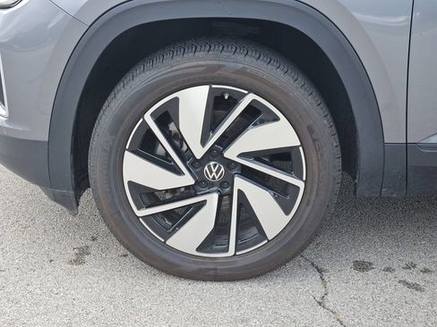 Used 2024 Volkswagen Atlas SE FWD image 9