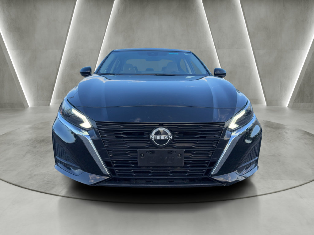 Used 2023 Nissan Altima 2.5 SL AWD/4WD image 2