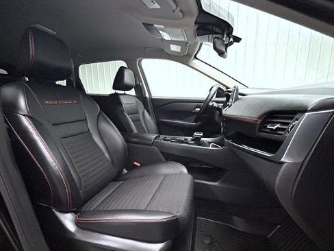 Certified 2025 Nissan Rogue SV w/ Rock Creek Premium Package image 15